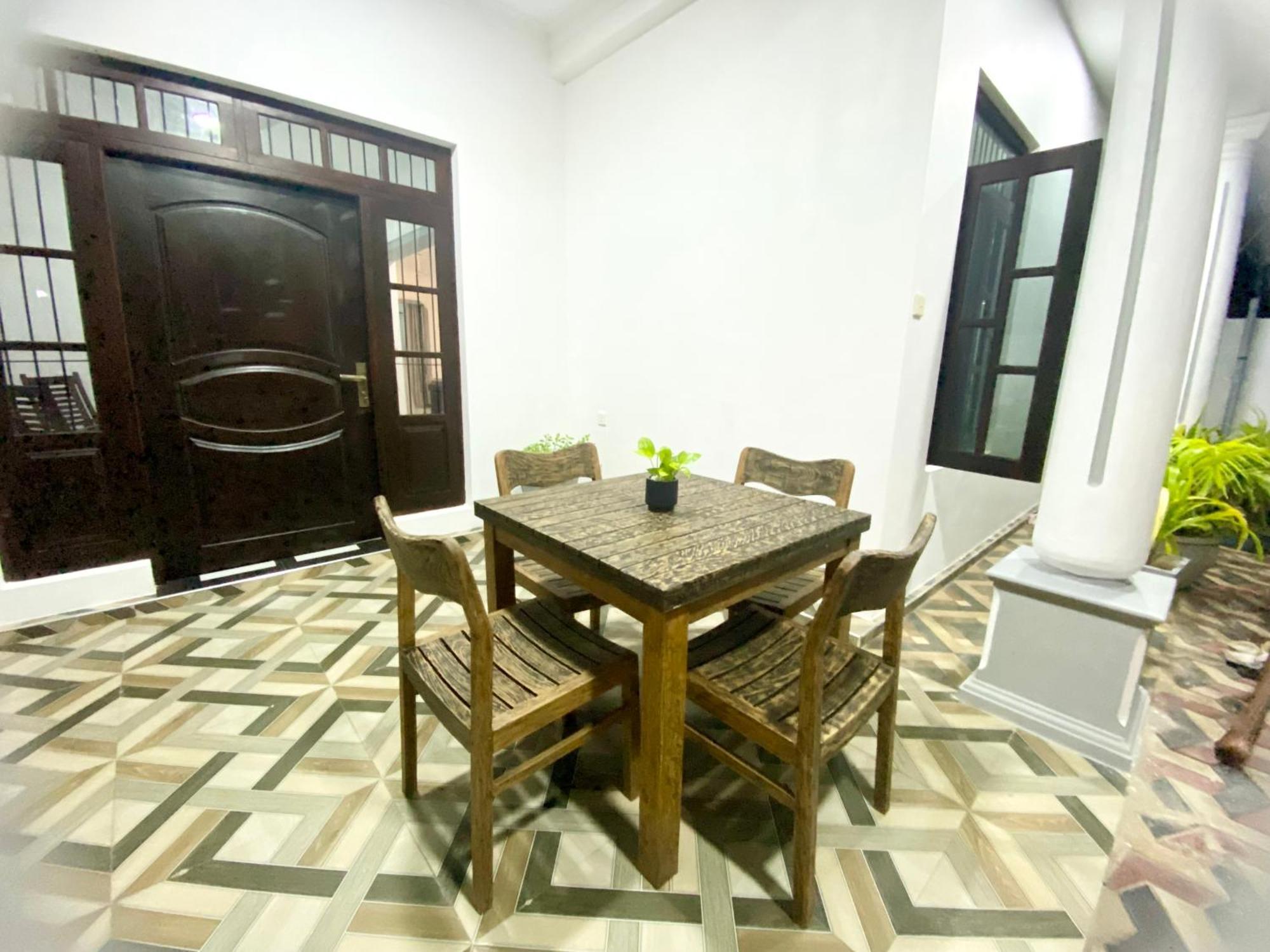 Mario Family Villa And Restaurant Негомбо Екстериор снимка