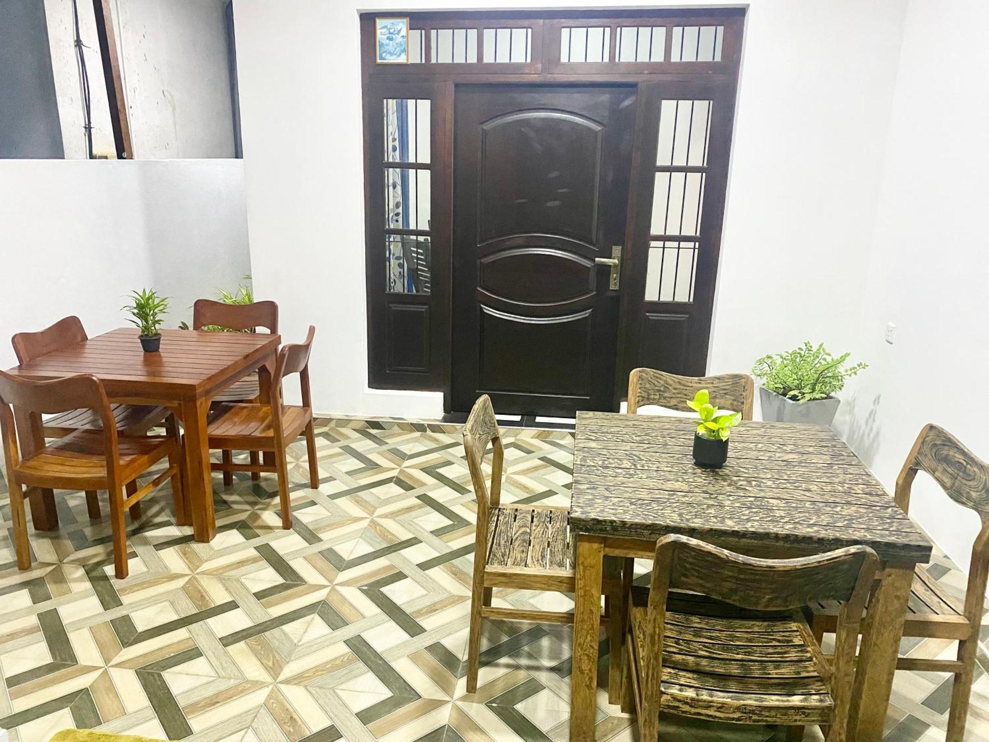 Mario Family Villa And Restaurant Негомбо Екстериор снимка