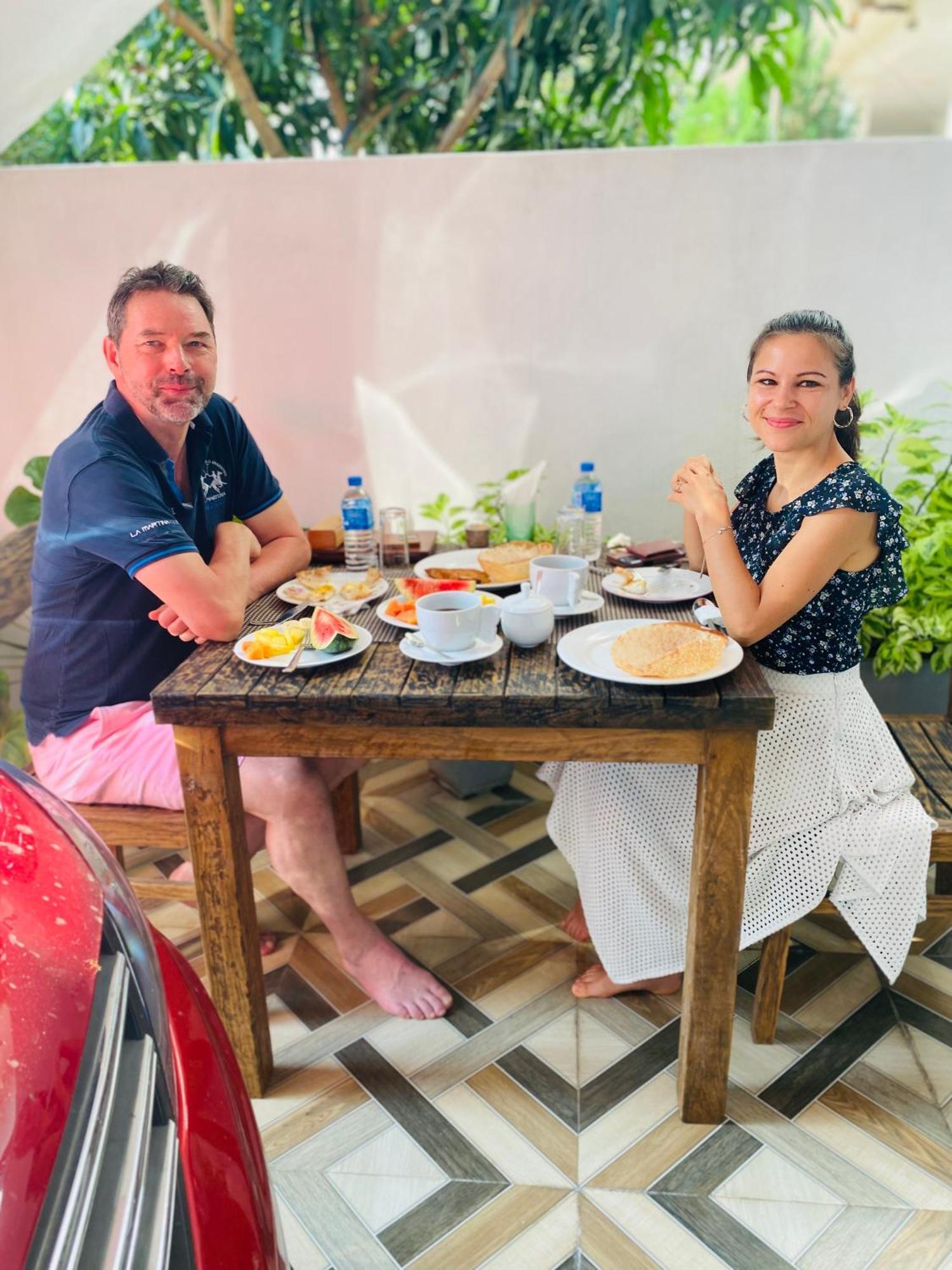 Mario Family Villa And Restaurant Негомбо Екстериор снимка